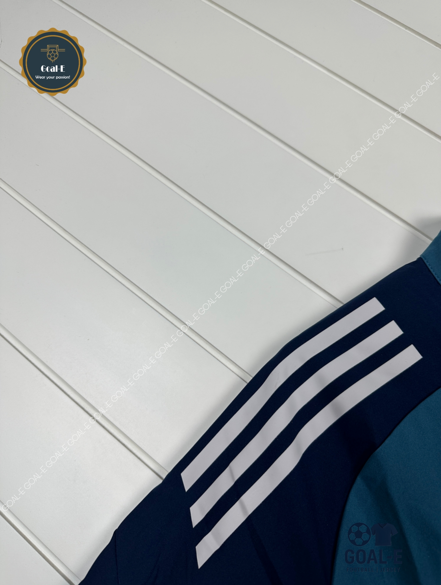 Arsenal 2025-26 Pre Match Windbreaker - Image 4