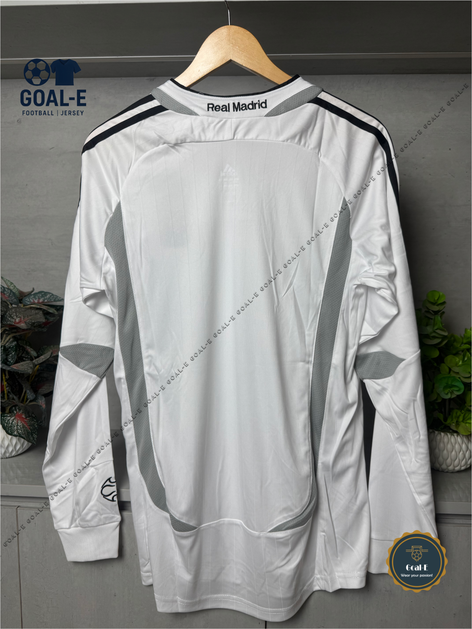 Real Madrid 06/07 Home Kit (Full Sleeves) - Image 4