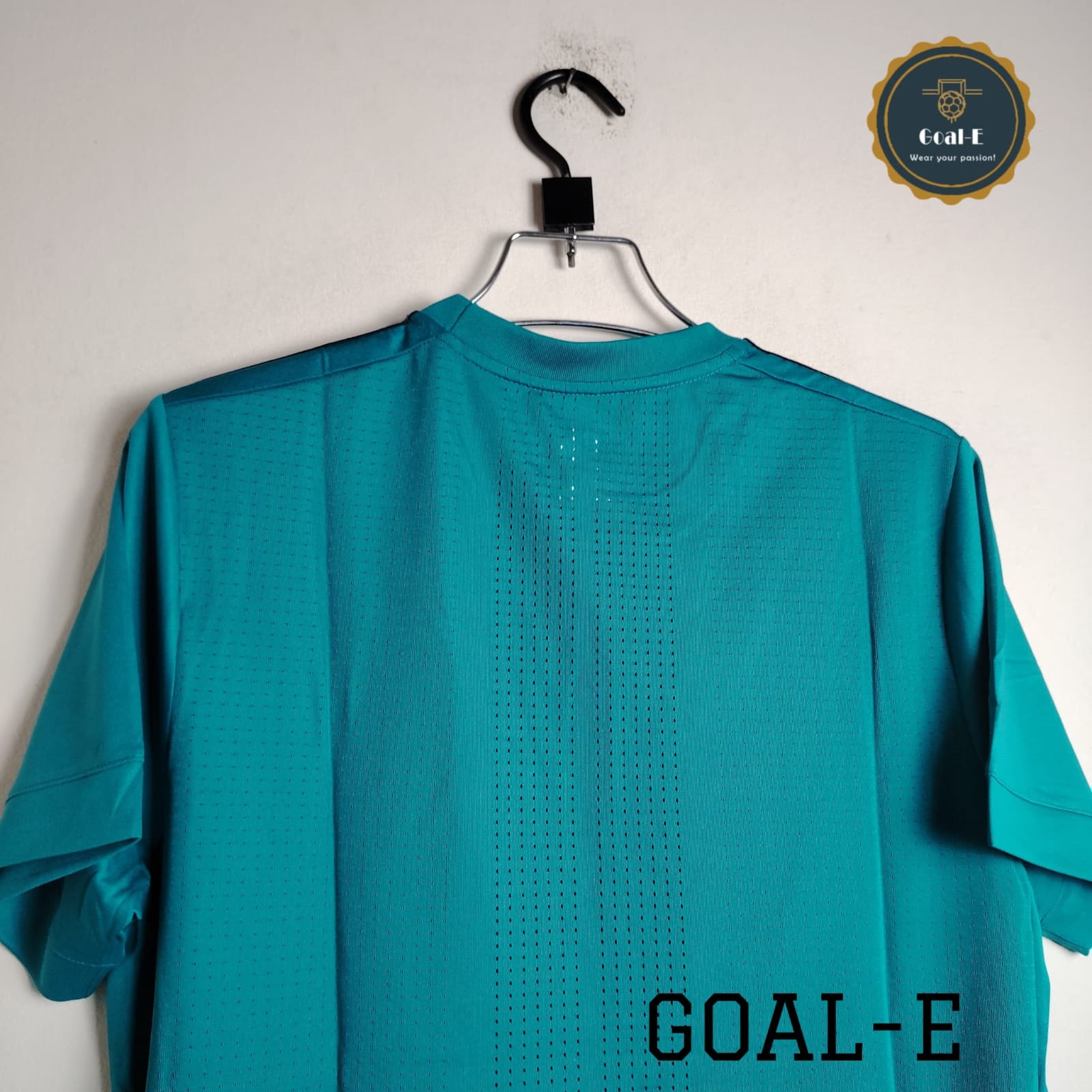 Real Madrid 17/18 Third Kit - Image 7