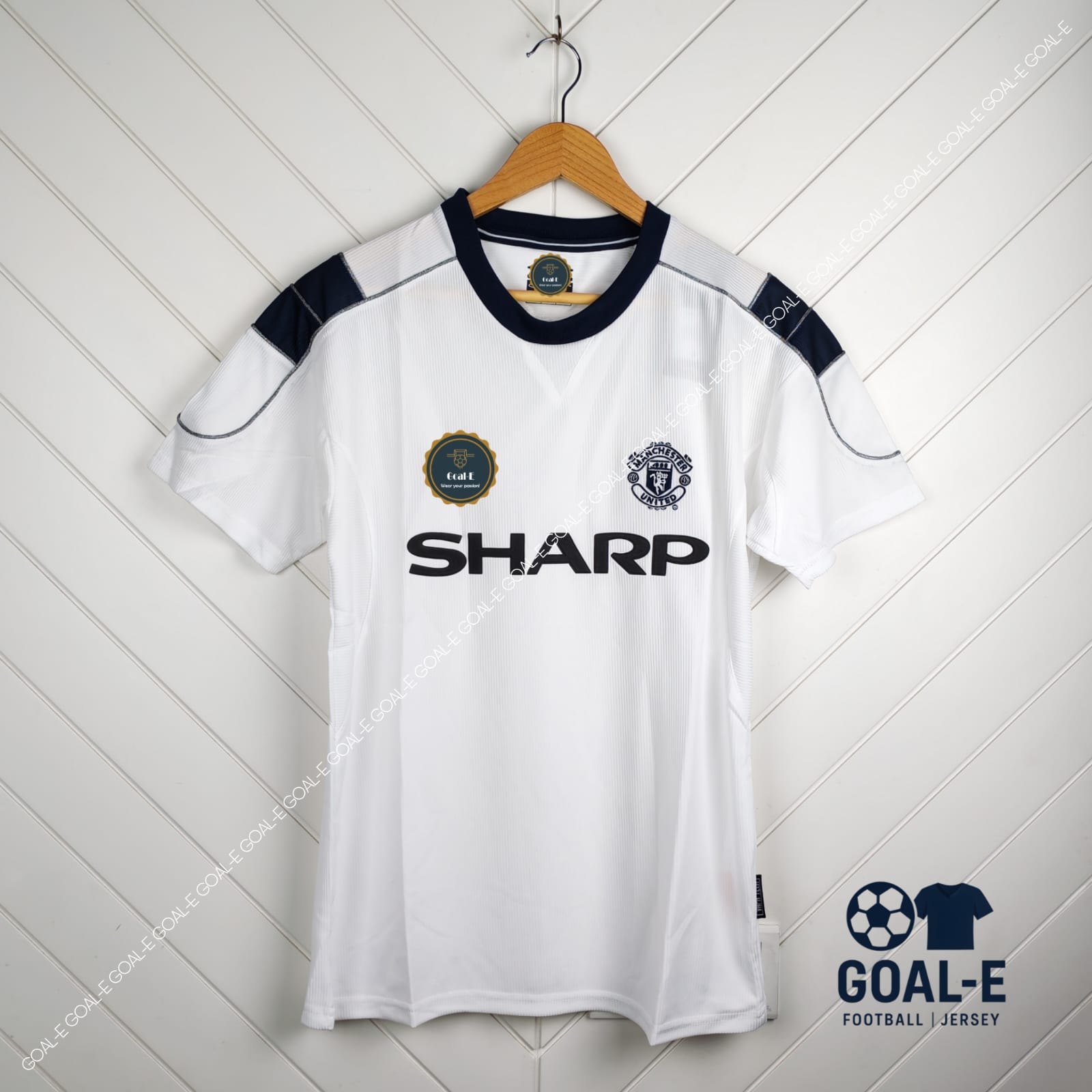 Manchester United 1999/2000 Third Kit