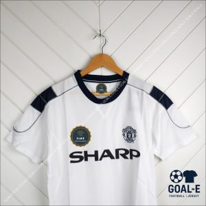 Alternative view of Manchester United 1999/2000 Third Kit