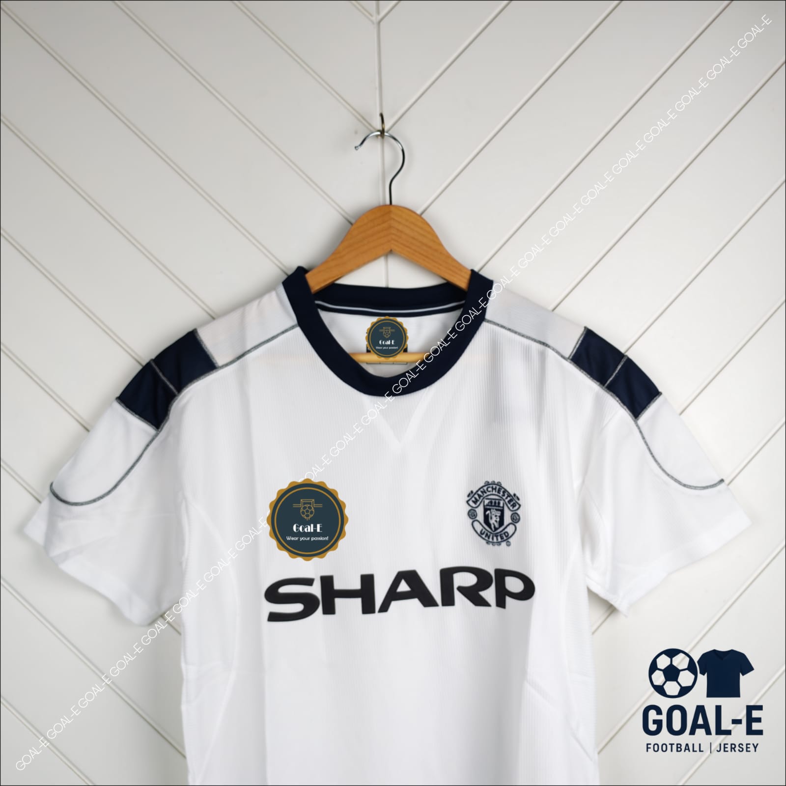 Manchester United 1999/2000 Third Kit - Image 2