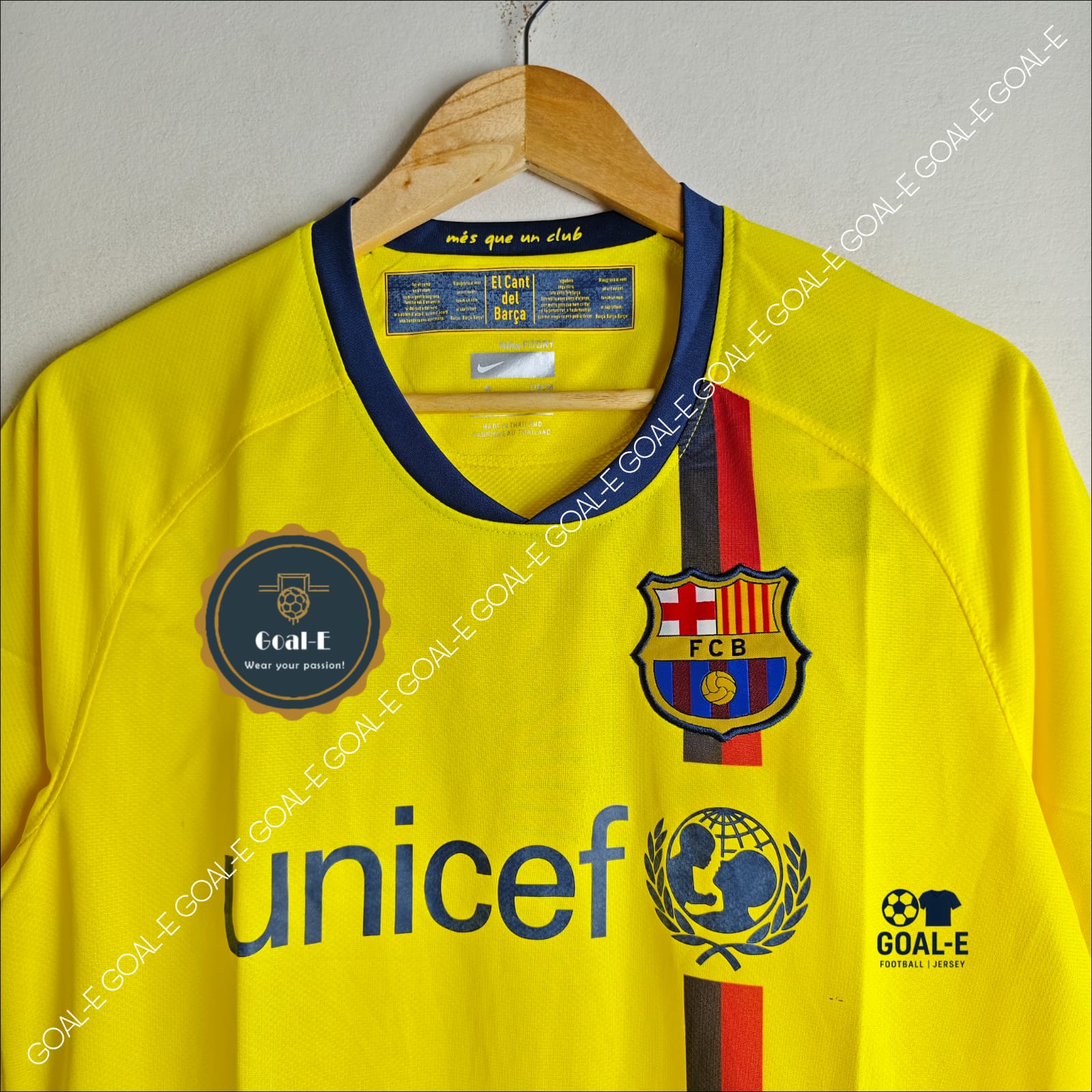 Barcelona 2008/09 Away Kit - Image 3