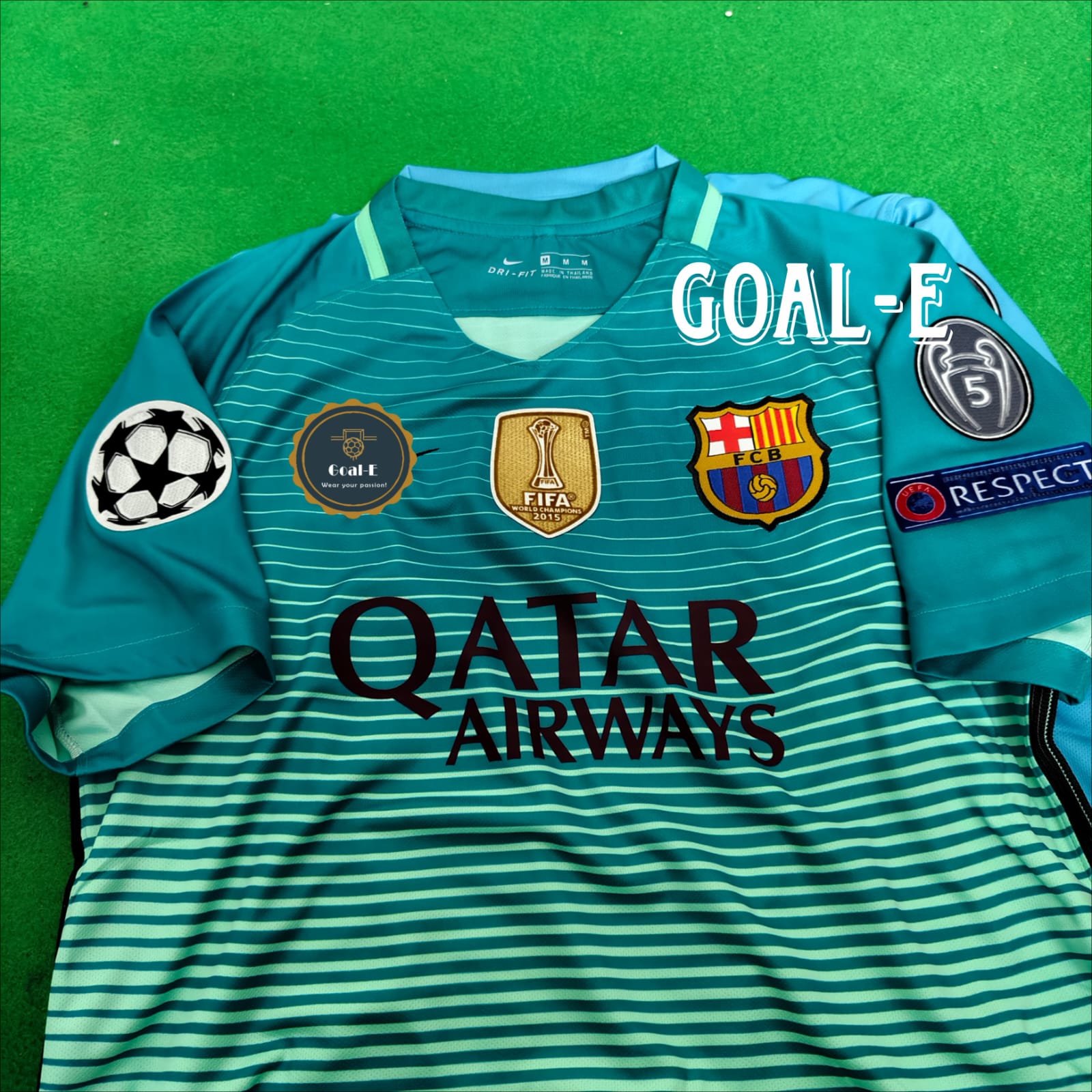 Barcelona 2016/17 Third Kit - Image 3