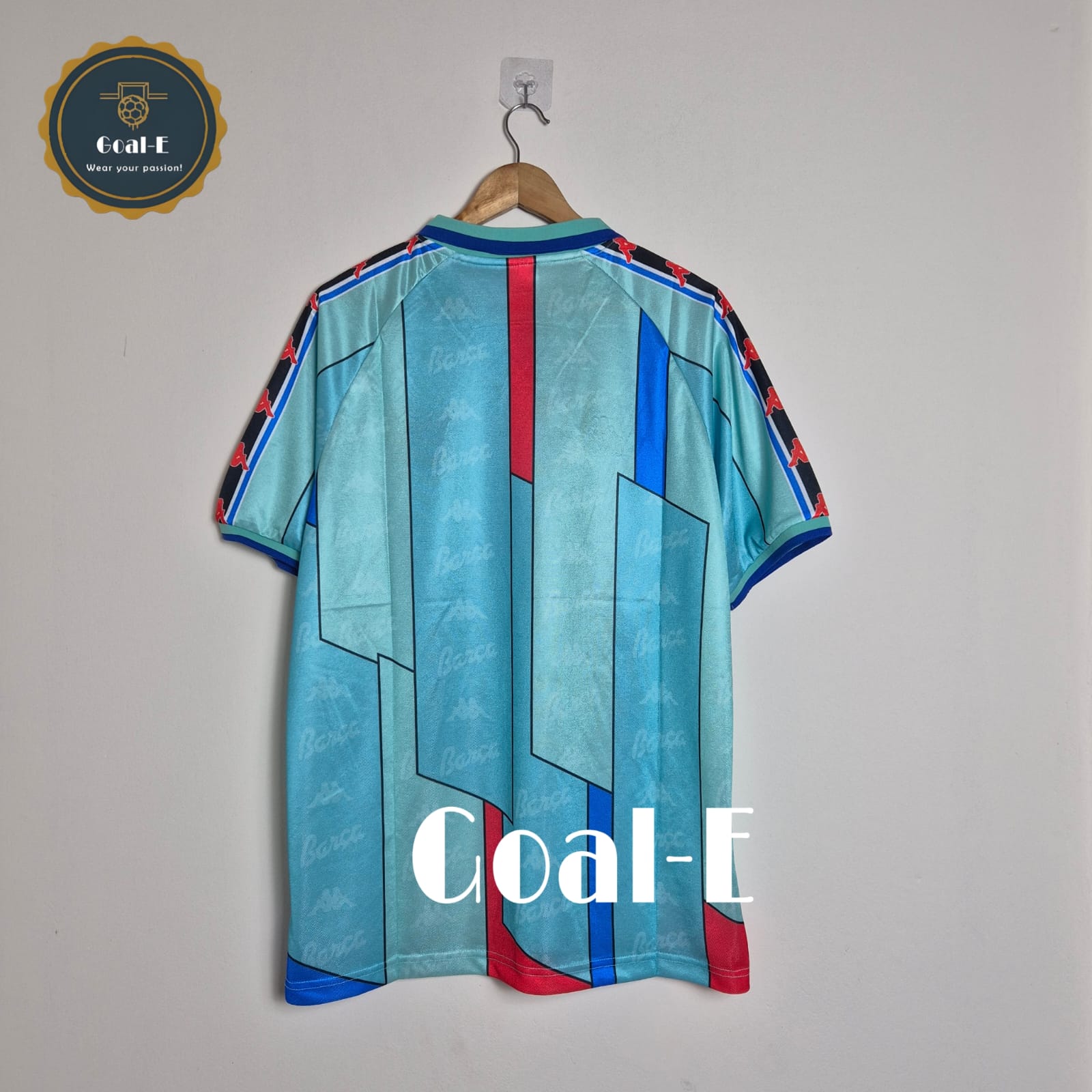 Barcelona 1995-97 Away Kit - Image 4