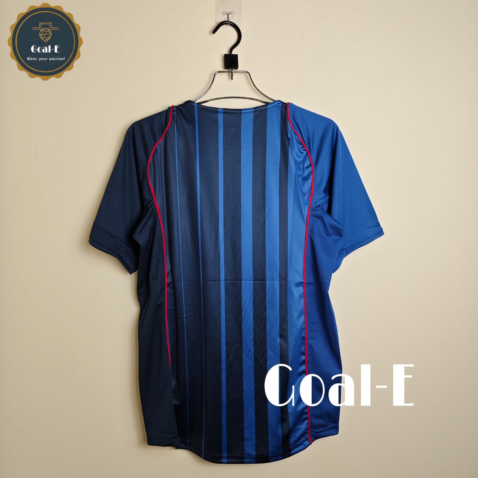 Barcelona 2004/05 Away Kit - Image 3