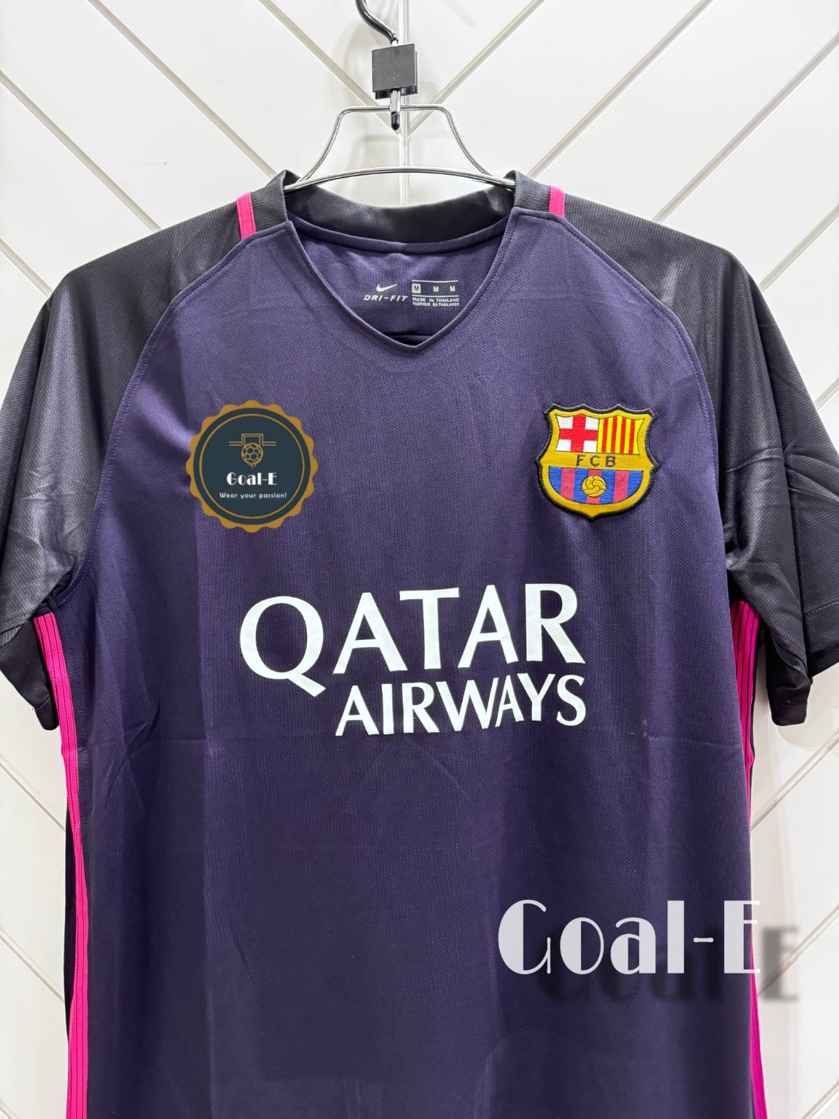 Barcelona 2016/17 Away Kit - Image 2