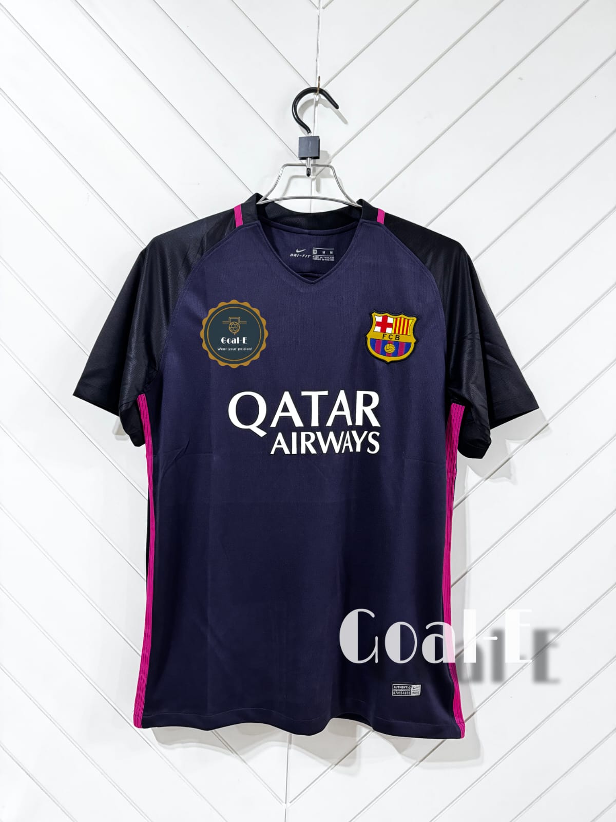 Barcelona 2016/17 Away Kit