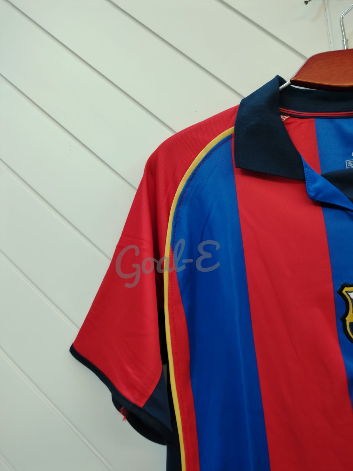 Barcelona 2001/02 Home Kit - Image 2