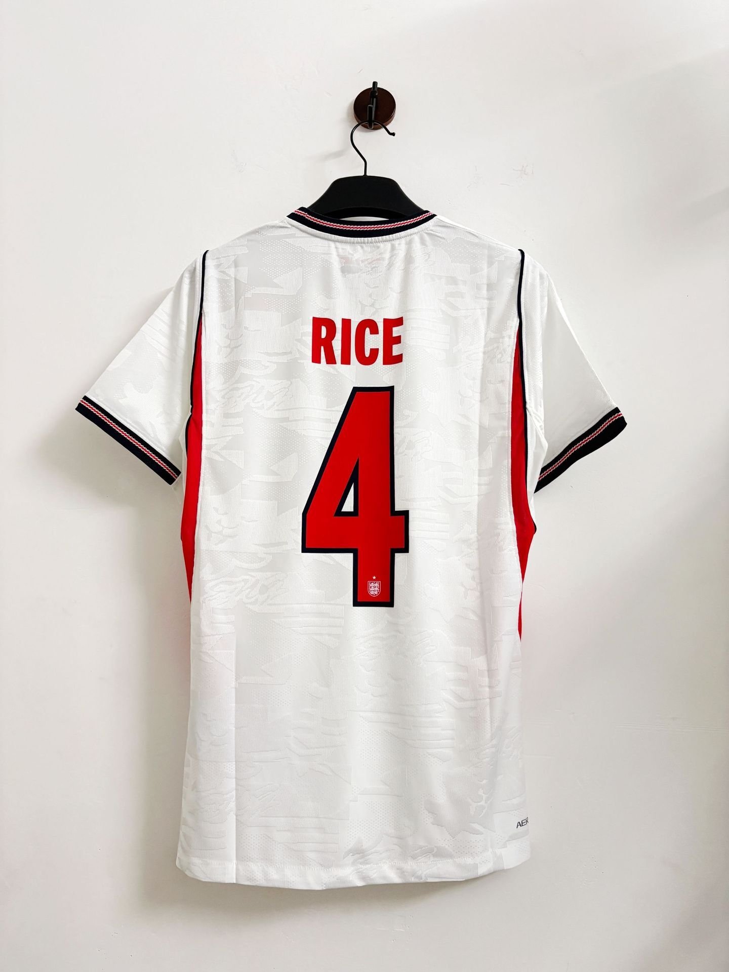 England WC 26 Home Kit - Image 2
