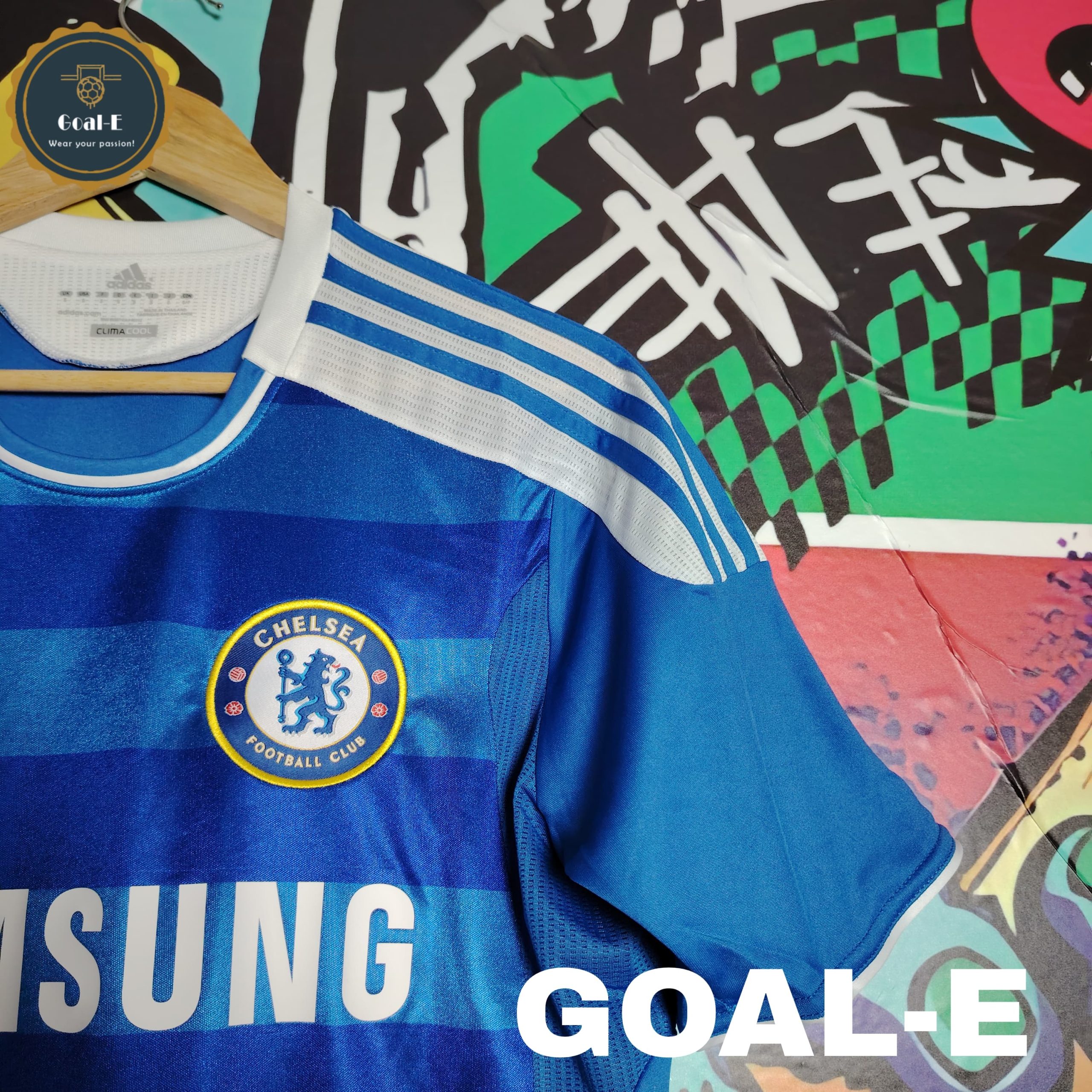 Chelsea 2011/12 Home Kit - Image 2