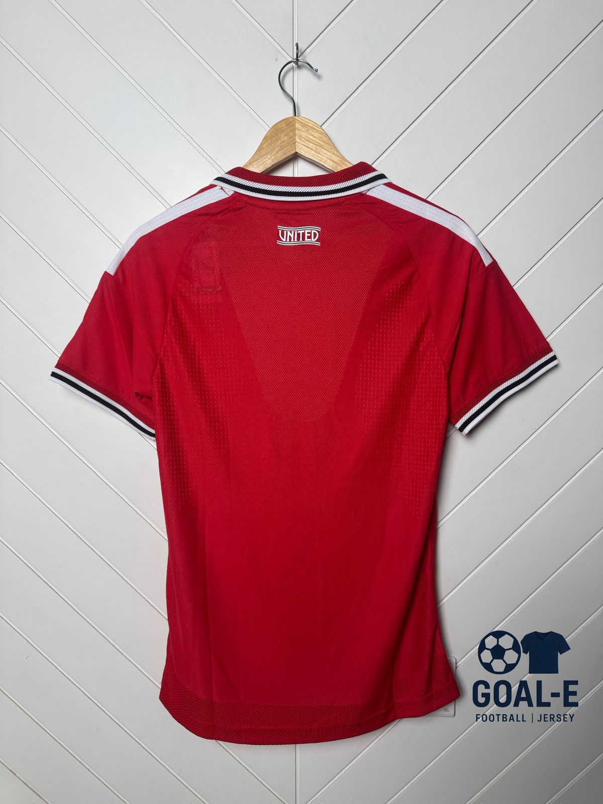 Manchester United 2026/27 Home Kit - Image 4