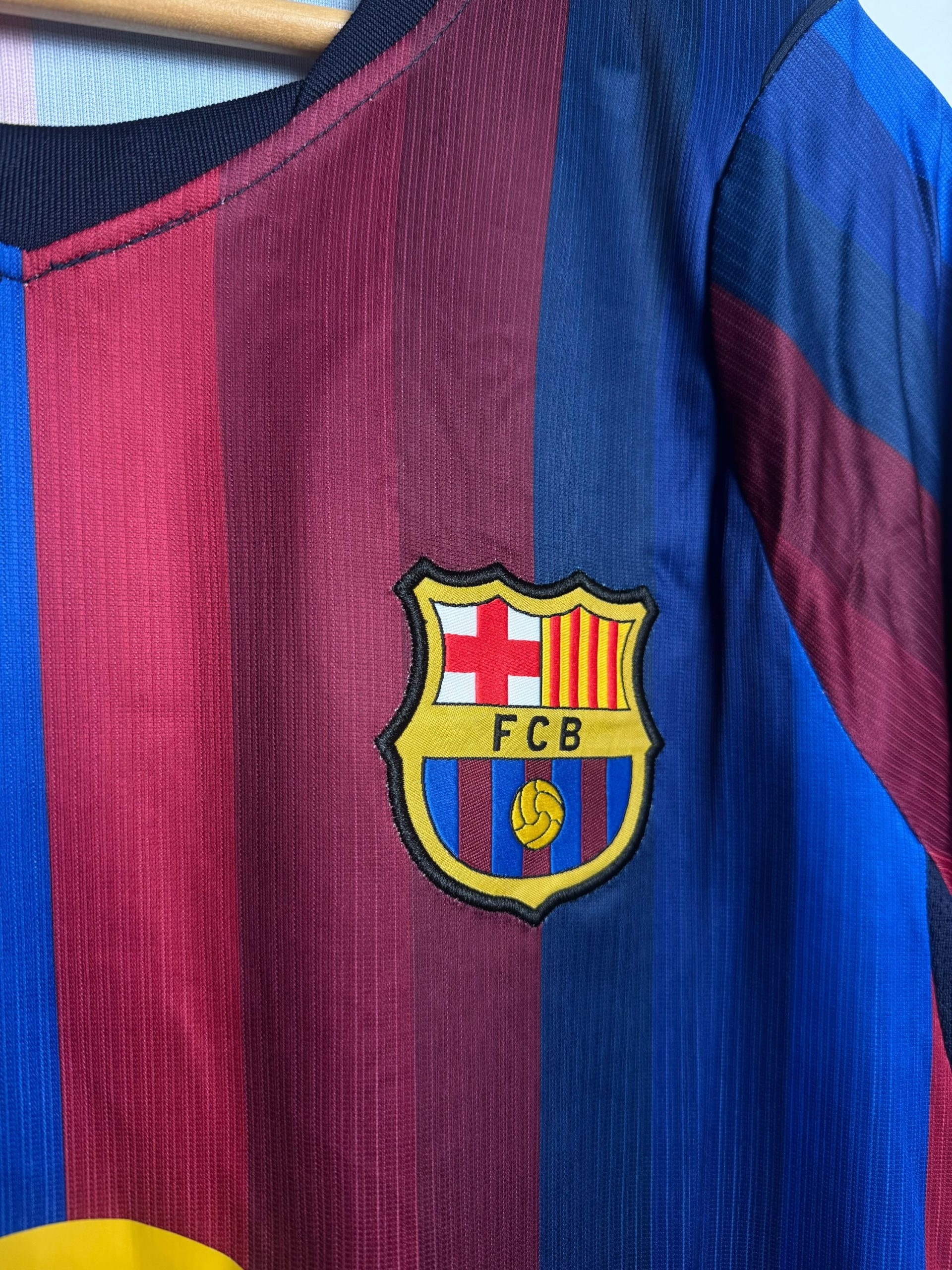 Barca 25-26 Home Kit (Fan Grade) - Image 5