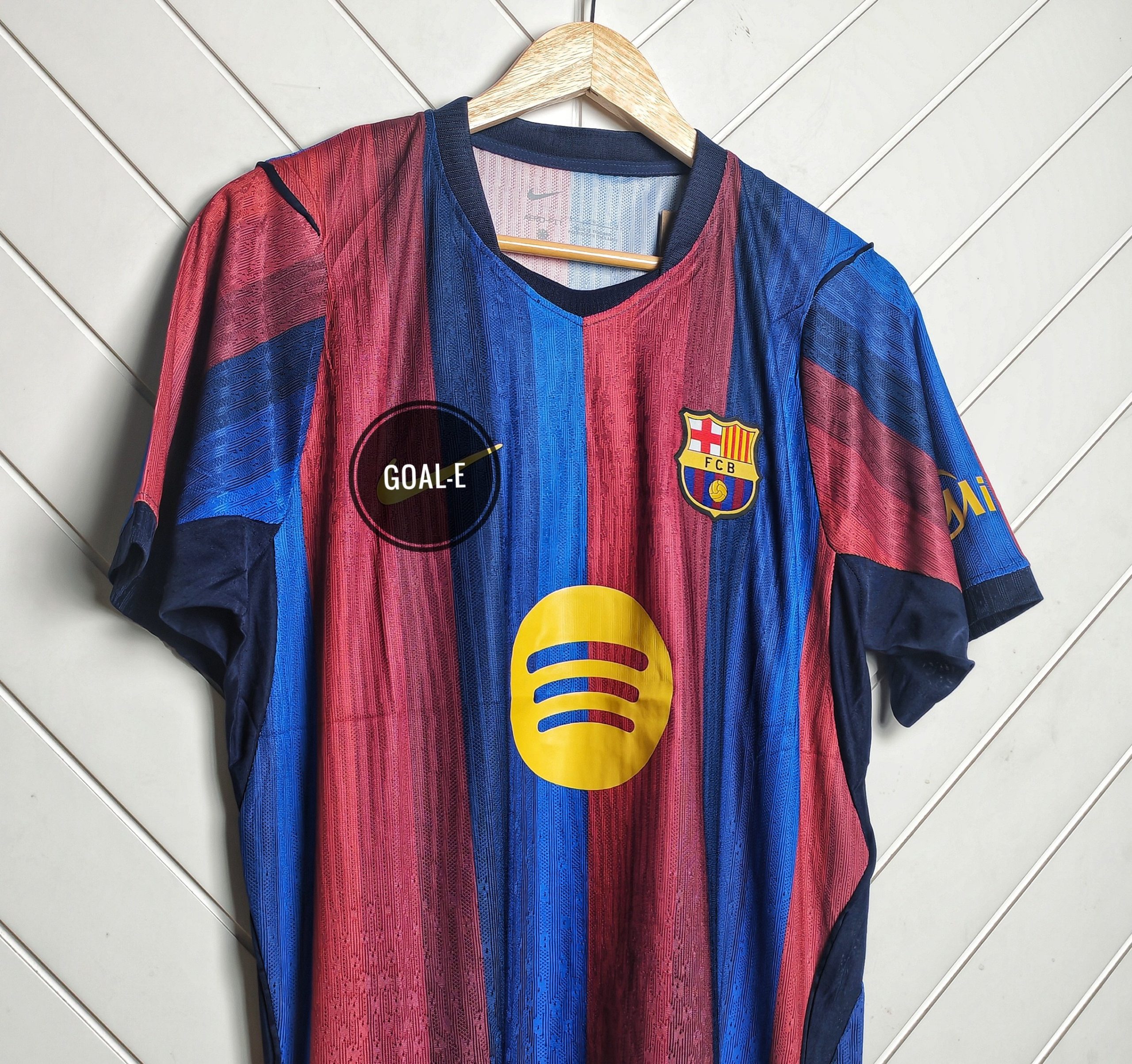Barcelona 26-27 Home Kit - Image 3