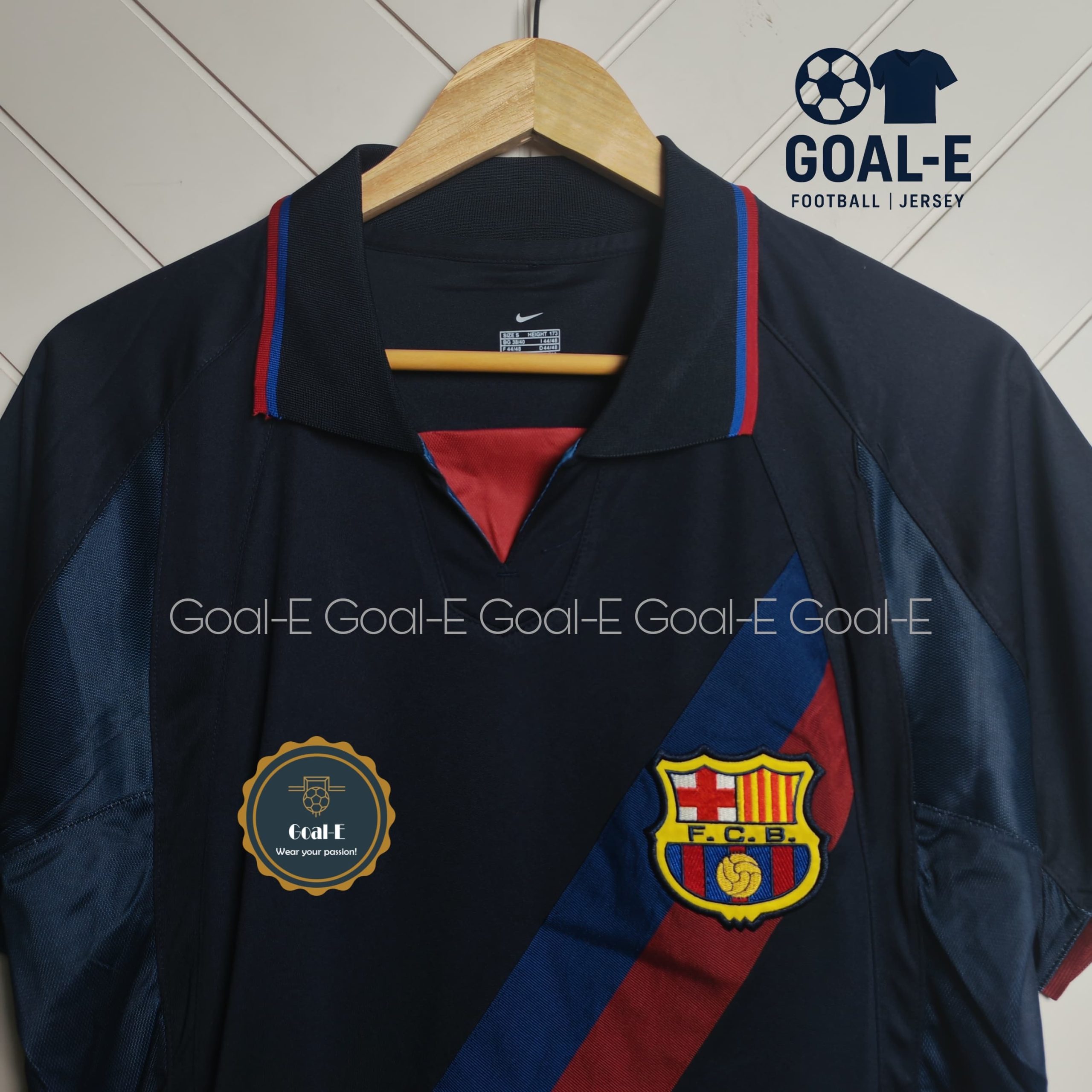 Barcelona 2002/03 Away Kit - Image 2