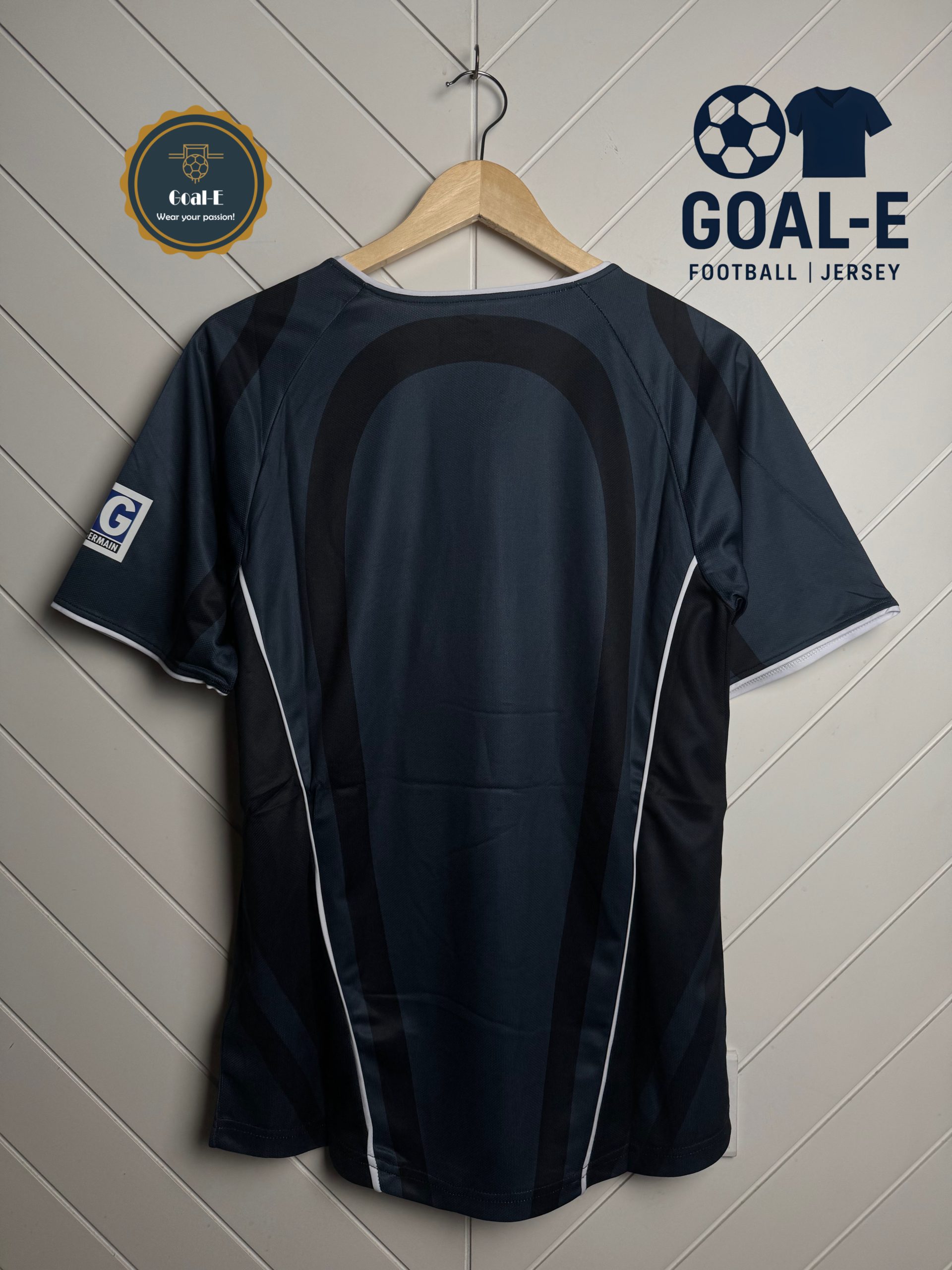 PSG 2001/02 Third Kit - Image 3