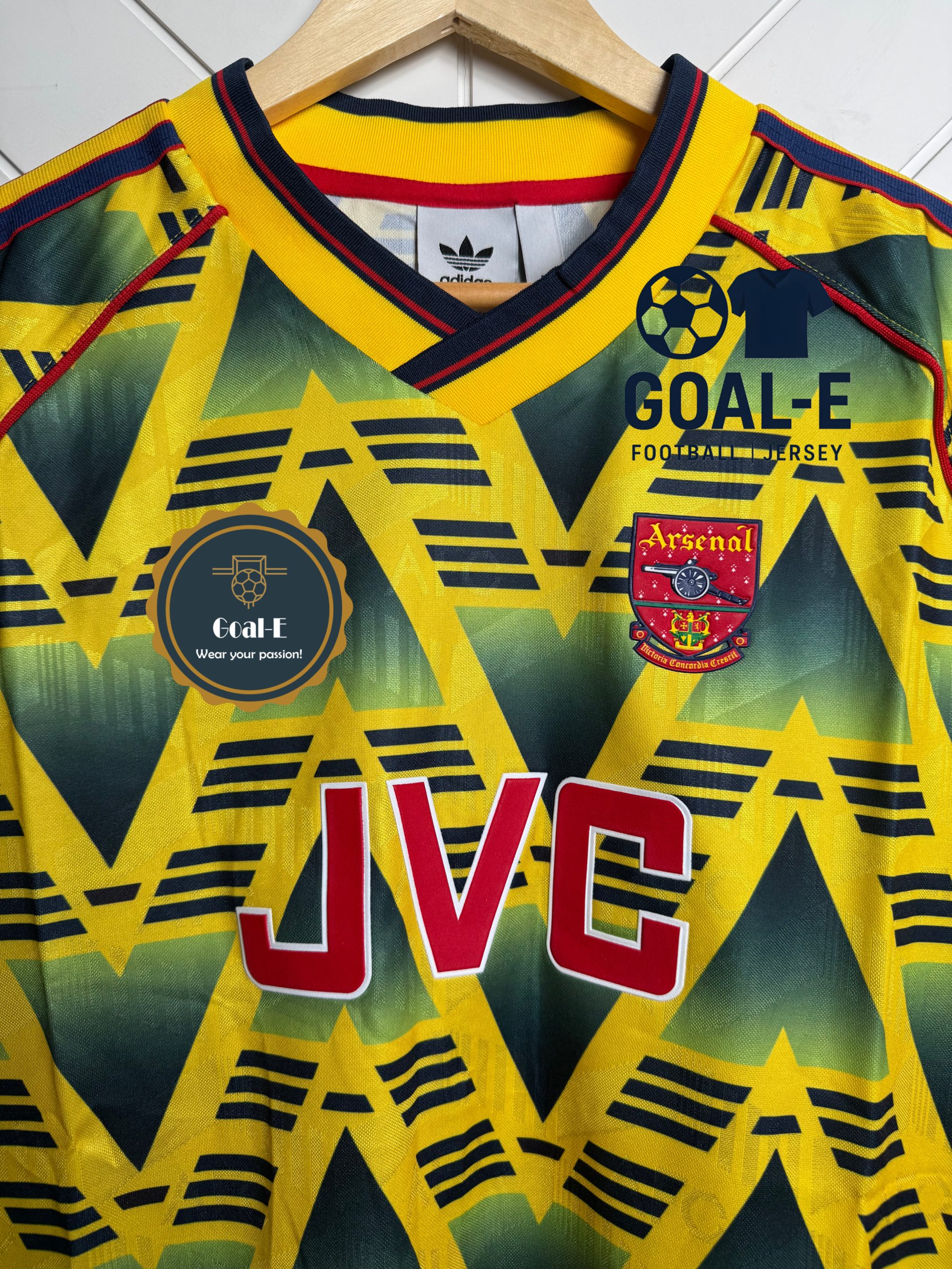 Arsenal 1991-93 Away kit - Image 2
