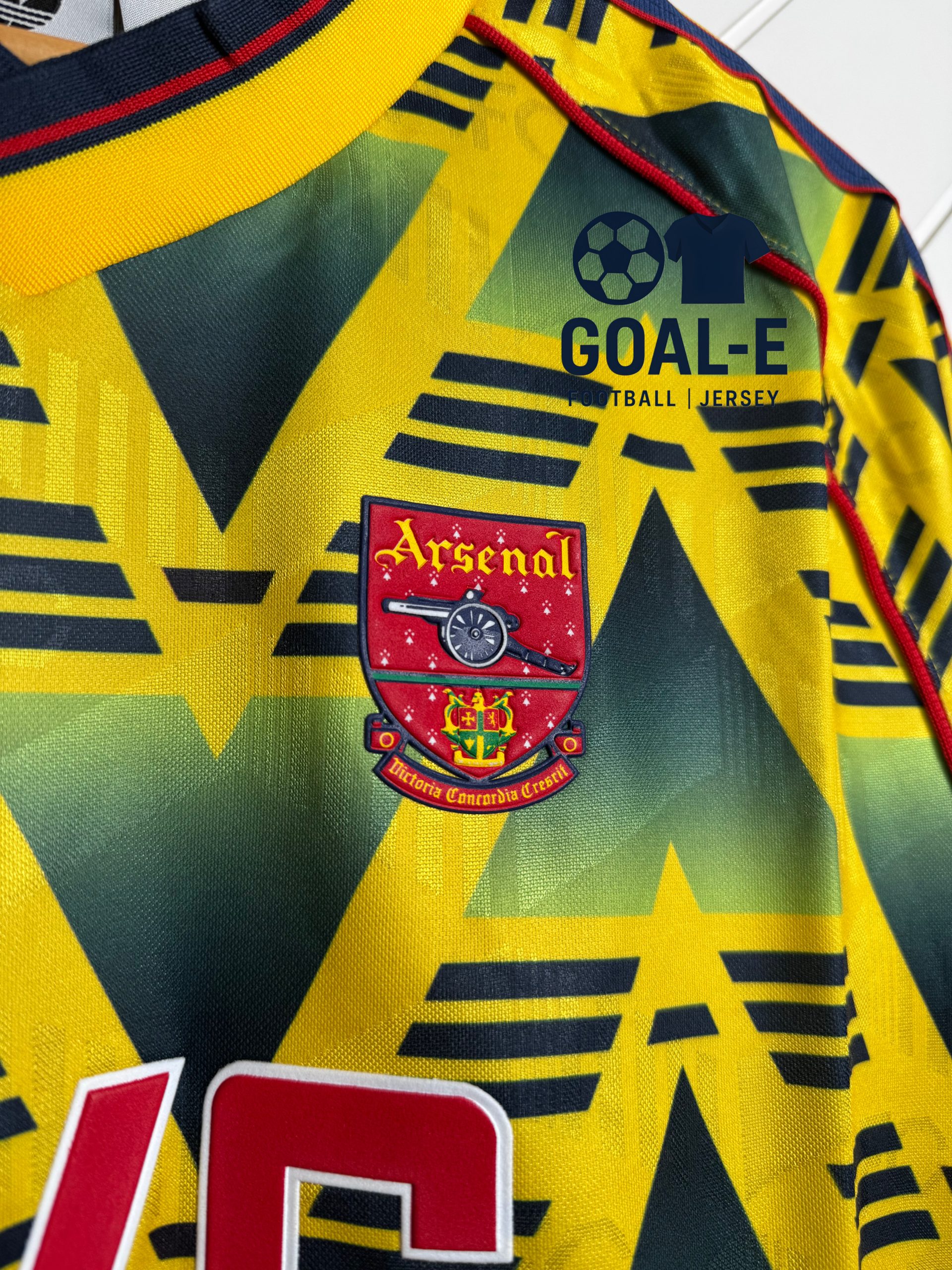 Arsenal 1991-93 Away kit - Image 3